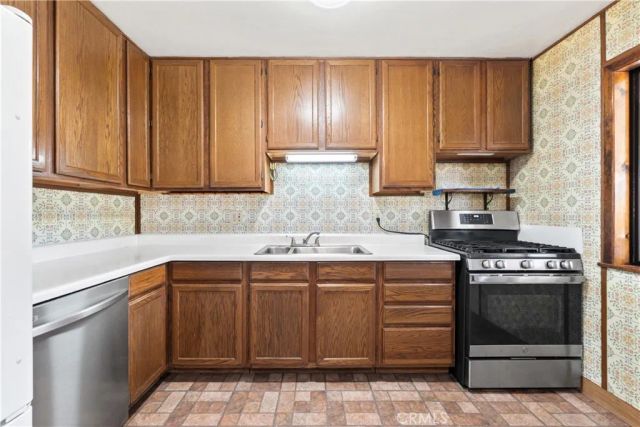 323 E 185th Street, Carson, CA 90746