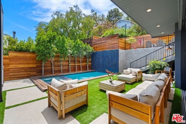 1919 Pinehurst Road, Los Angeles, CA 90068