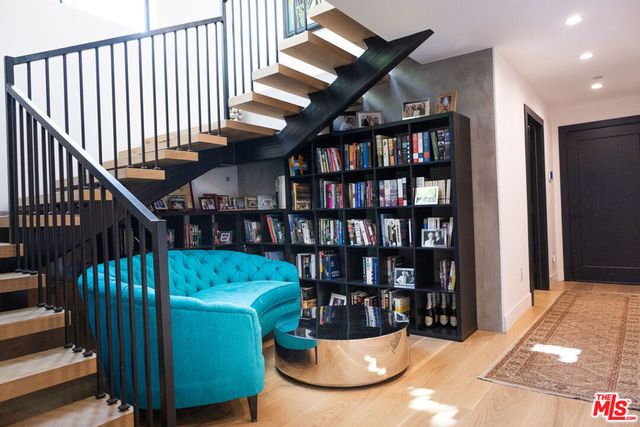 1919 Pinehurst Road, Los Angeles, CA 90068