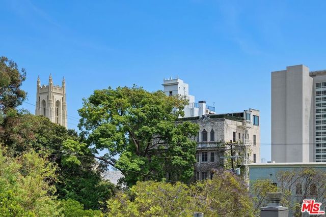 1919 Pinehurst Road, Los Angeles, CA 90068