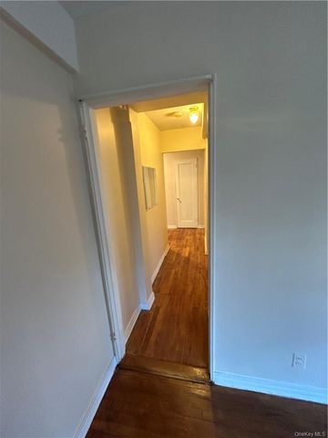 1833 Palmer Avenue 2F, Larchmont, NY 10538