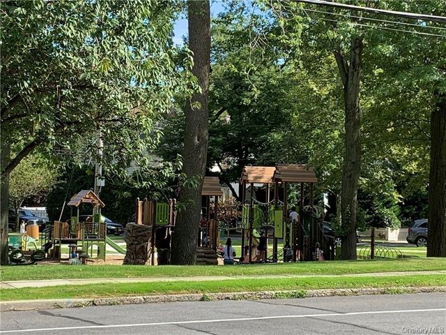 1833 Palmer Avenue 2F, Larchmont, NY 10538