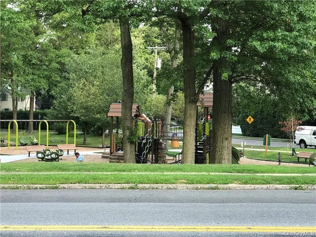 1833 Palmer Avenue 2F, Larchmont, NY 10538