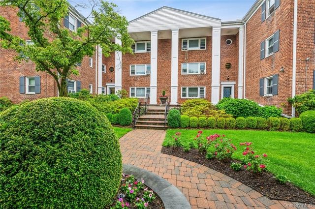 1833 Palmer Avenue 2F, Larchmont, NY 10538