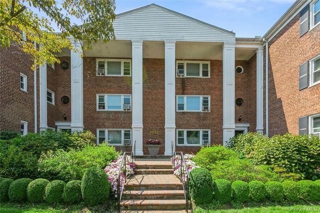 1833 Palmer Avenue 2F, Larchmont, NY 10538