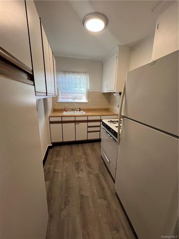 1833 Palmer Avenue 2F, Larchmont, NY 10538