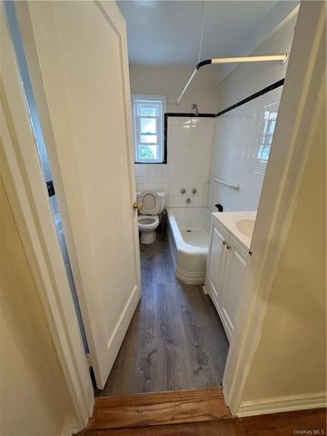 1833 Palmer Avenue 2F, Larchmont, NY 10538