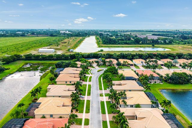 10582 Whitewind Circle, Boynton Beach, FL 33473