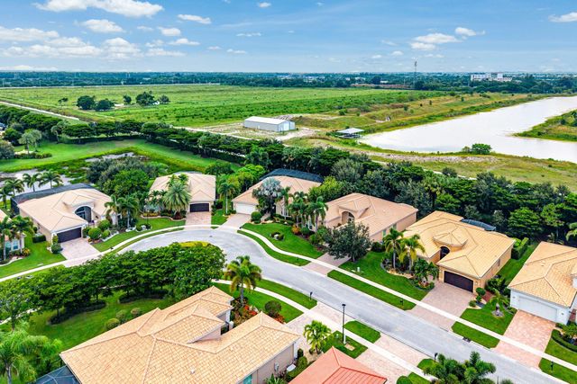 10582 Whitewind Circle, Boynton Beach, FL 33473