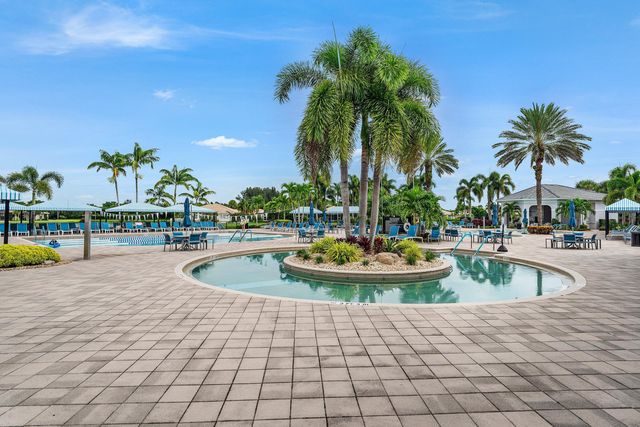10582 Whitewind Circle, Boynton Beach, FL 33473