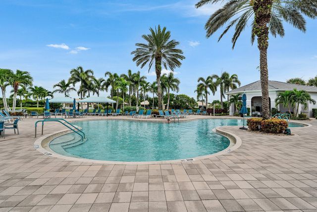 10582 Whitewind Circle, Boynton Beach, FL 33473