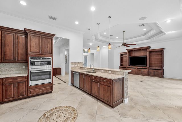 10582 Whitewind Circle, Boynton Beach, FL 33473