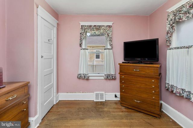 26 BEAL ST, Hamilton, NJ 08610