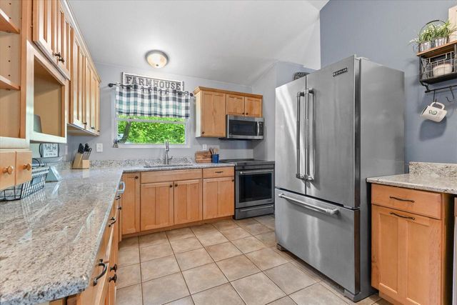 4948 Deerwood DRIVE, Mount Pleasant, WI 53406