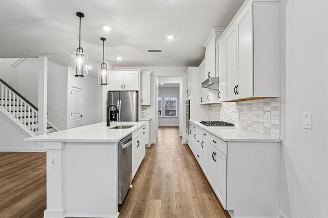 108 Vanguard Drive, La Vergne, TN 37086