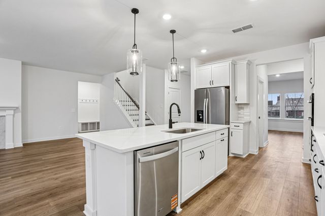 108 Vanguard Drive, La Vergne, TN 37086