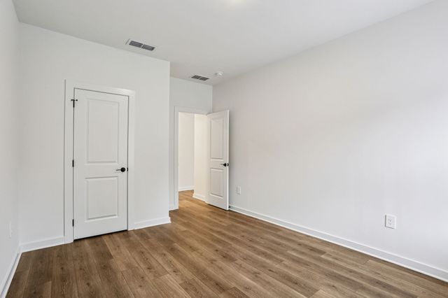 108 Vanguard Drive, La Vergne, TN 37086