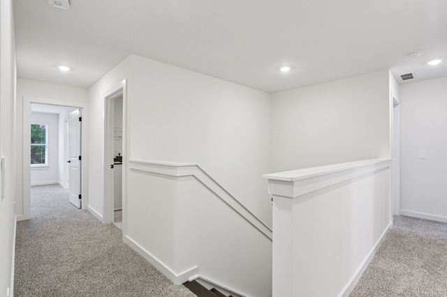 108 Vanguard Drive, La Vergne, TN 37086