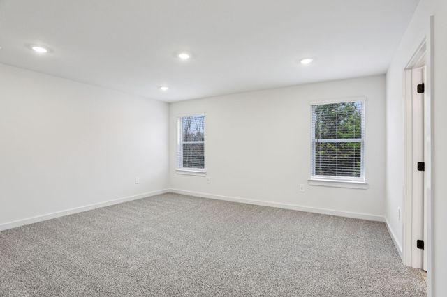 108 Vanguard Drive, La Vergne, TN 37086