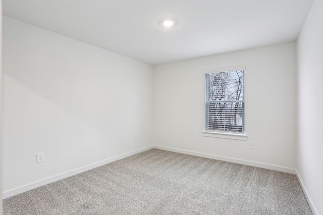 108 Vanguard Drive, La Vergne, TN 37086