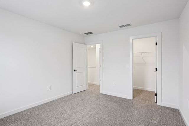 108 Vanguard Drive, La Vergne, TN 37086