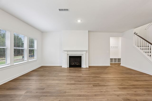 108 Vanguard Drive, La Vergne, TN 37086