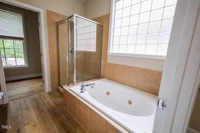 10 London Way, Spring Lake, NC 28390