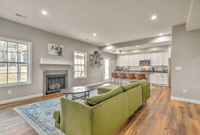 1975 Erwin Highway, Greeneville, TN 37745