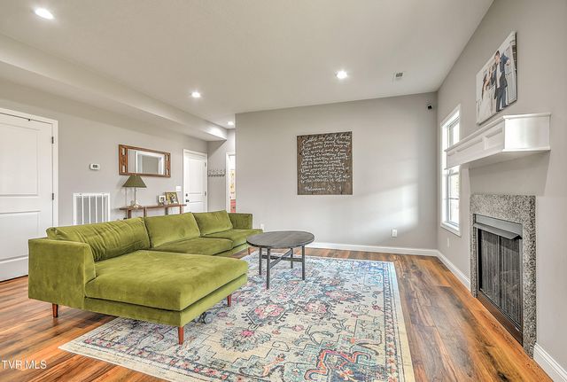 1975 Erwin Highway, Greeneville, TN 37745