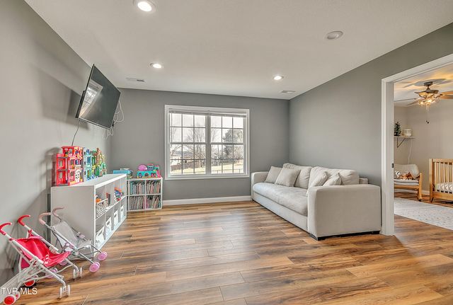 1975 Erwin Highway, Greeneville, TN 37745