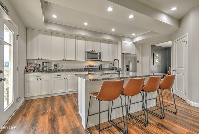 1975 Erwin Highway, Greeneville, TN 37745