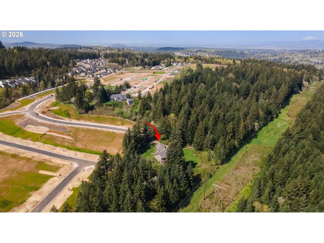 10534 Se VRADENBURG Rd, Happy Valley, OR 97086