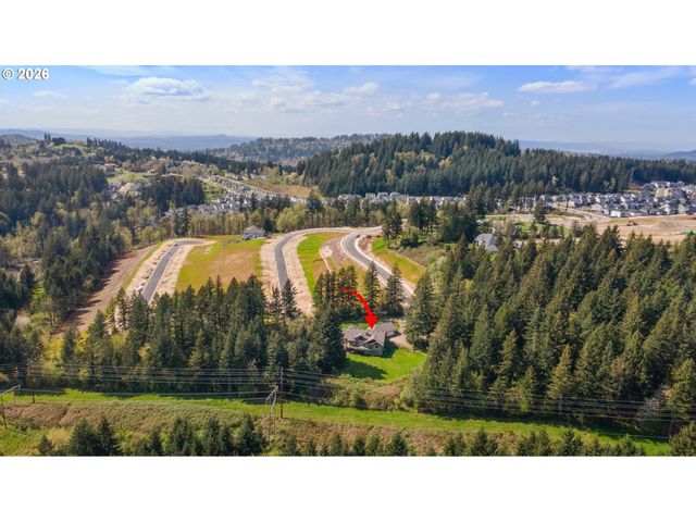 10534 Se VRADENBURG Rd, Happy Valley, OR 97086