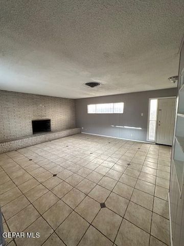 7405 EDGEMERE Boulevard, El Paso, TX 79925