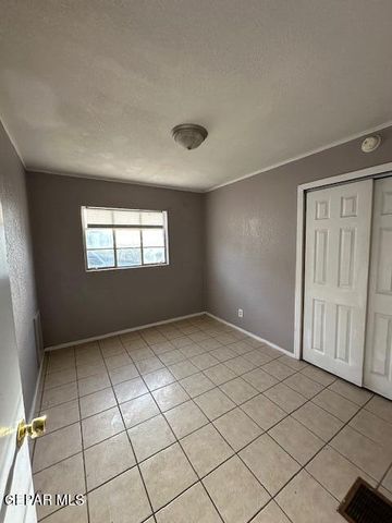 7405 EDGEMERE Boulevard, El Paso, TX 79925