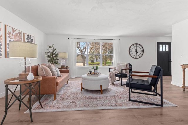 2734 N BEECHWOOD COURT, Appleton, WI 54911