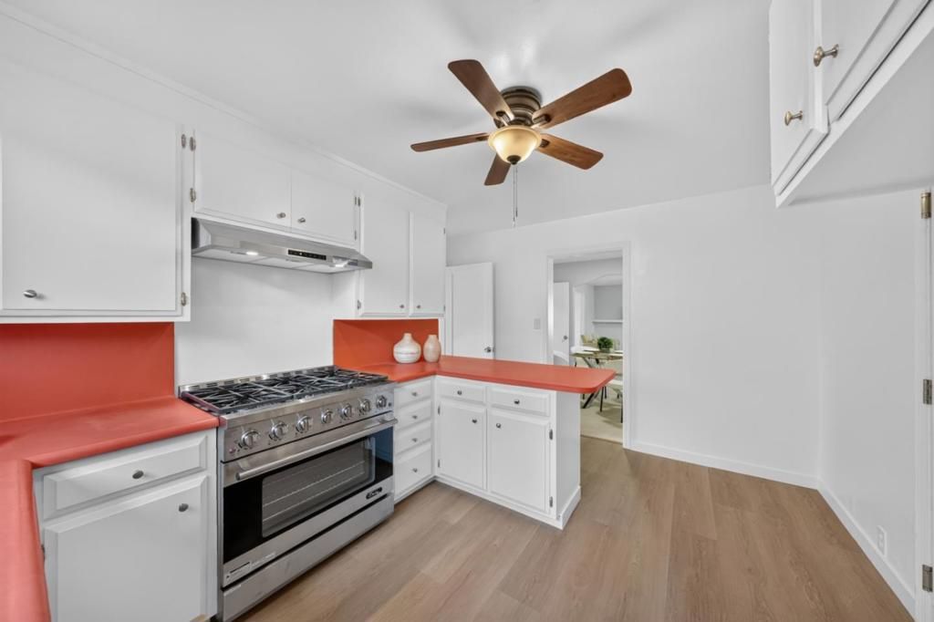 Image 21 of property listing at 2433 W Hedding Street, San Jose, CA 95128