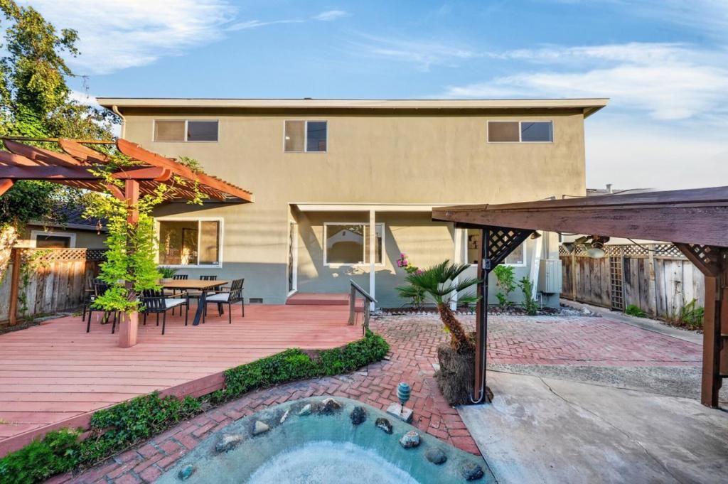 Image 62 of property listing at 2433 W Hedding Street, San Jose, CA 95128