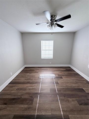 7011 Anderson Street, Texas City, TX 77591