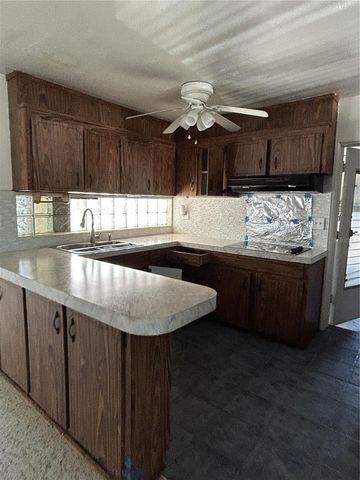 6116 52ND AVENUE N, Kenneth City, FL 33709