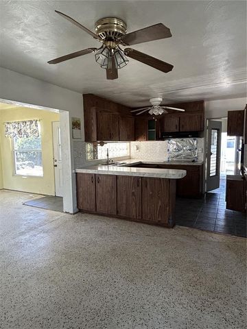 6116 52ND AVENUE N, Kenneth City, FL 33709