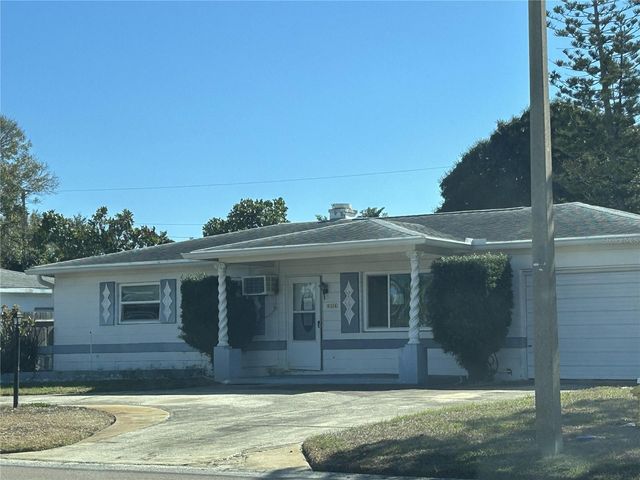 6116 52ND AVENUE N, Kenneth City, FL 33709