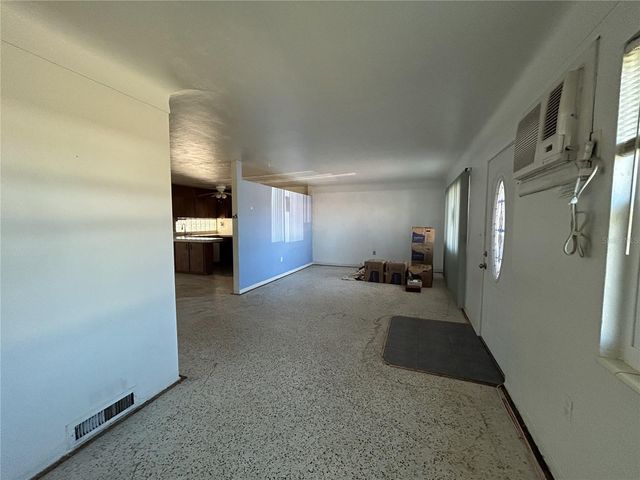 6116 52ND AVENUE N, Kenneth City, FL 33709