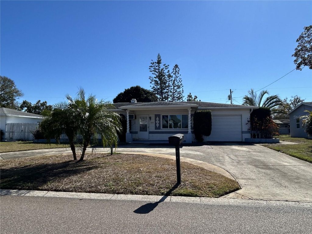 6116 52ND AVENUE N, Kenneth City, FL 33709