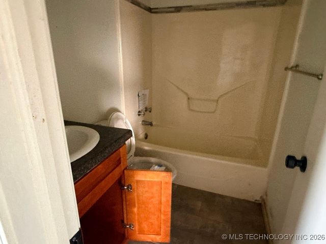 9924 N 44th East Avenue, Sperry, OK 74073