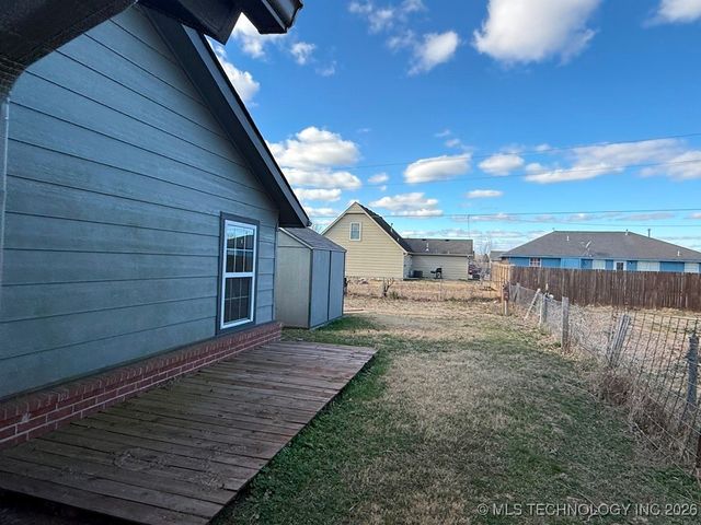 9924 N 44th East Avenue, Sperry, OK 74073