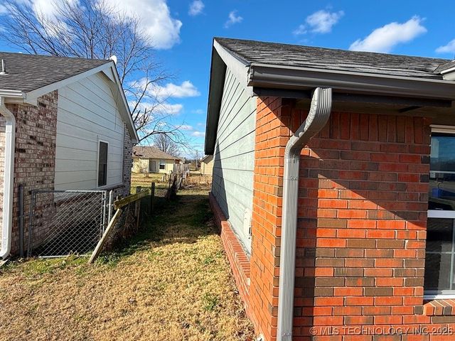 9924 N 44th East Avenue, Sperry, OK 74073