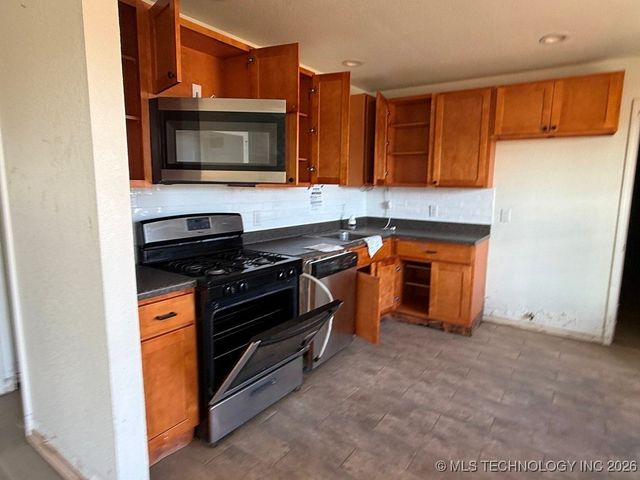 9924 N 44th East Avenue, Sperry, OK 74073