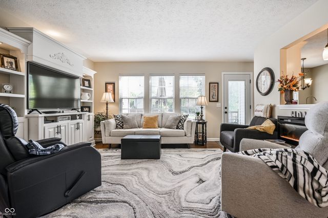 1505 Arbor Springs Drive, Brownsburg, IN 46112