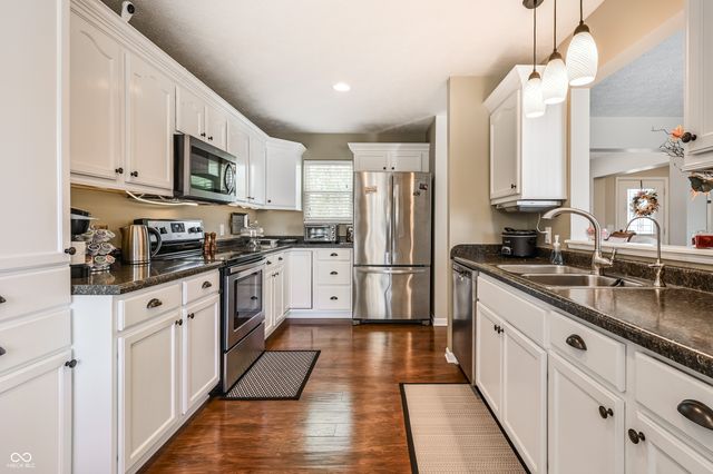 1505 Arbor Springs Drive, Brownsburg, IN 46112